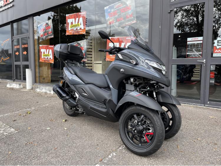 YAMAHA TRICITY 300