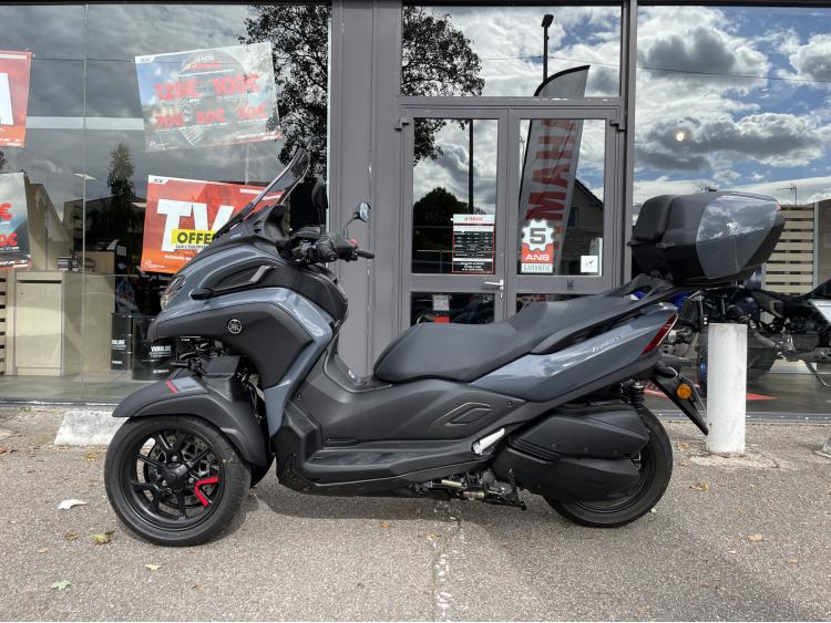 YAMAHA TRICITY 300