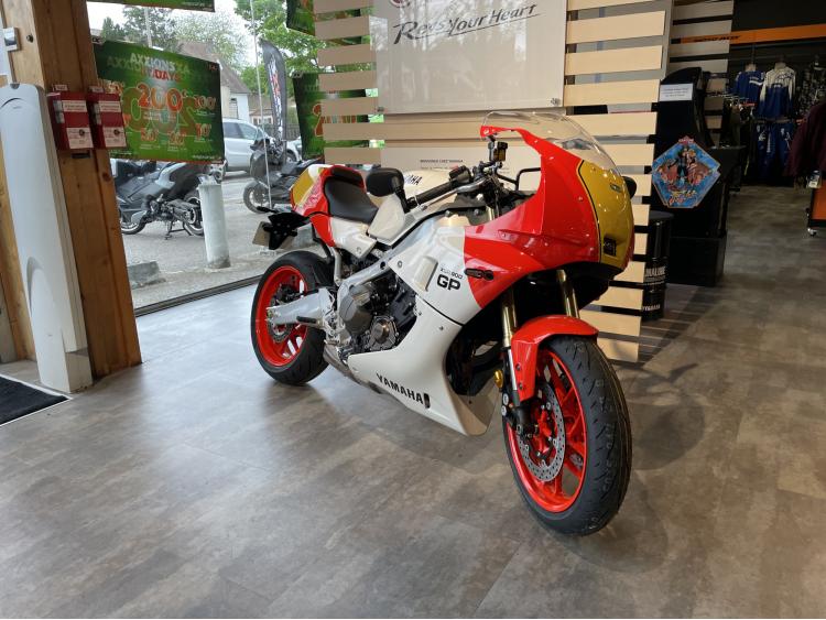 YAMAHA XSR 900 GP